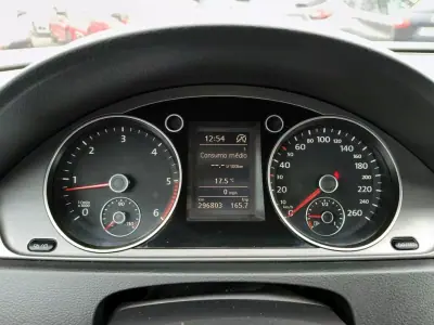 Volkswagen Passat 2012 - 8490 EUR, 296803 km - AUTO.MOTO.pt - 296803km - foto 4 de 27