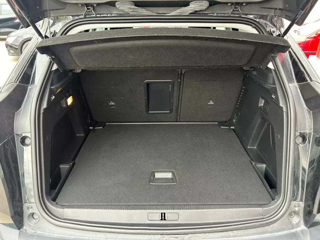 Peugeot 3008 2019 - 19990 EUR, 127500 km - AUTO.MOTO.pt - 127500km - foto 19 de 19