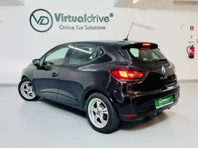 Renault Clio 2012 - 5750 EUR, 228000 km - AUTO.MOTO.pt - 228000km - foto 8 de 44