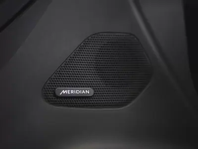 Jaguar F-Pace 2017 - 24990 EUR, 151545 km - AUTO.MOTO.pt - 151545km - foto 19 de 23