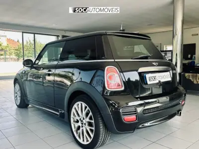 MINI 3 Portas 2012 - 10990 EUR, 213281 km - 213281km - foto 4 de 19