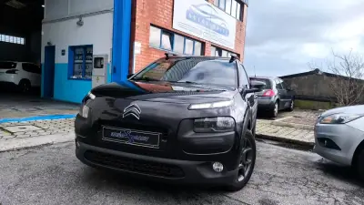 Citroën C4 Cactus 2014 - 9600 EUR, 180000 km - AUTO.MOTO.pt - 180000km - foto 17 de 19