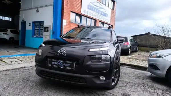 Citroën C4 Cactus 2014 - 9600 EUR, 180000 km - AUTO.MOTO.pt - 180000km - foto 17 de 19