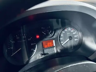 Citroën BERLINGO 1.6 BLUE HDI (Fibrada) 3L 100 CV 2015 - 6990 EUR, 257315 km - AUTO.MOTO.pt - 257315km - foto 26 de 27