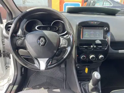 Renault Clio 2015 - 8950 EUR, 234122 km - AUTO.MOTO.pt - 234122km - foto 10 de 12