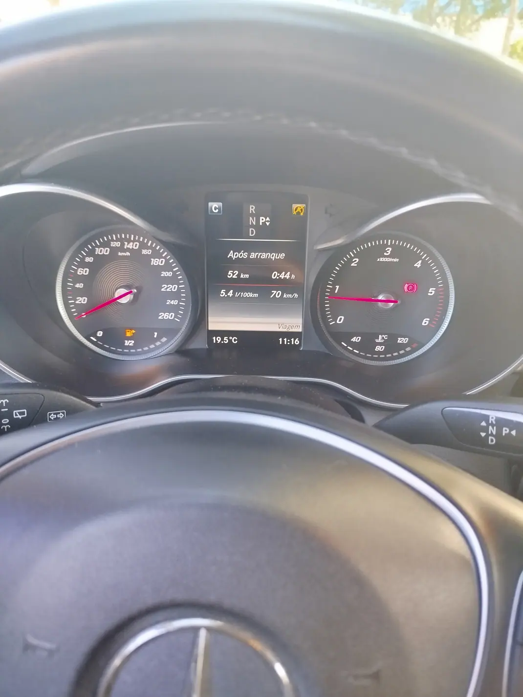 Mercedes-Benz C 220 2015 - 16900 EUR, 245000 km - AUTO.MOTO.pt - 245000km - foto 4 de 12