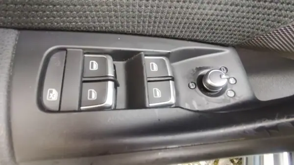 Audi Q3 2016 - 17950 EUR, 217721 km - AUTO.MOTO.pt - 217721km - foto 29 de 30