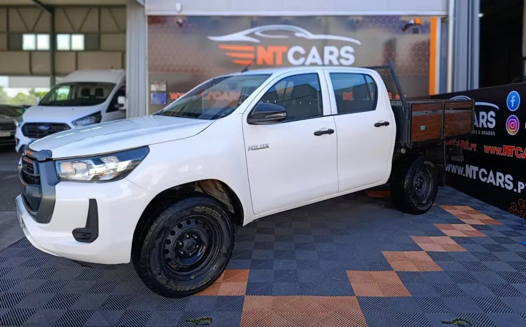 Toyota HILUX 2.4 D-4D 4WD CD CH 3L 2022 - 33900 EUR, 175925 km - AUTO.MOTO.pt - 175925km - foto 1 de 16