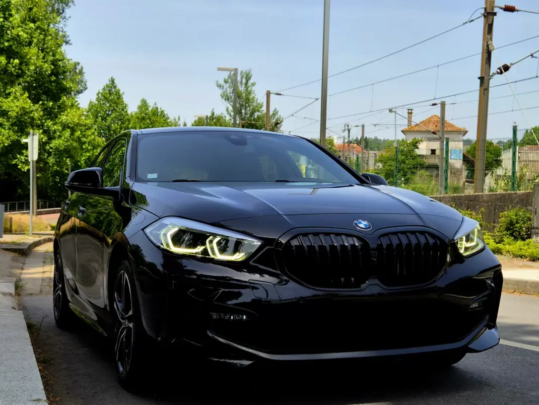 BMW 118 2019 - 26000 EUR, 156000 km - AUTO.MOTO.pt - 156000km - foto 3 de 3