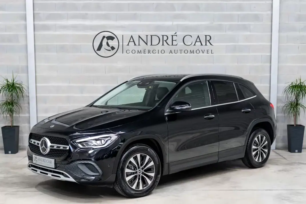 Mercedes-Benz GLA 250 2022 - 32450 EUR, 49303 km - AUTO.MOTO.pt - 49303km - foto 1 de 55