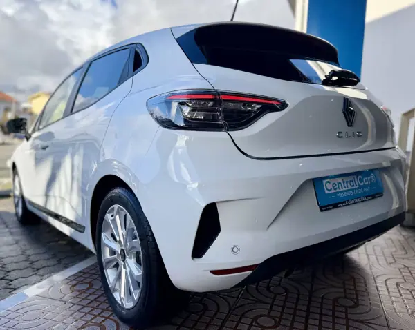 Renault Clio 2024 - 16950 EUR, 21000 km - AUTO.MOTO.pt - 21000km - foto 7 de 25
