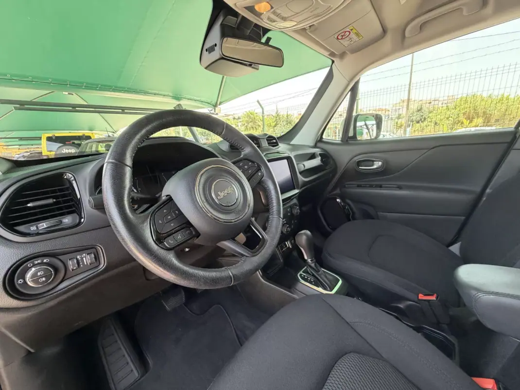 Jeep Renegade 2019 - 19800 EUR, 23341 km - 23341km - foto 6 de 16