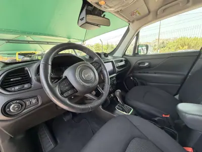 Jeep Renegade 2019 - 19800 EUR, 23341 km - AUTO.MOTO.pt - 23341km - foto 6 de 16