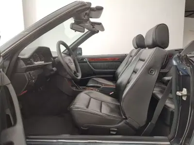 Mercedes-Benz E 220 1995 - 20500 EUR, 210000 km - 210000km - foto 26 de 46