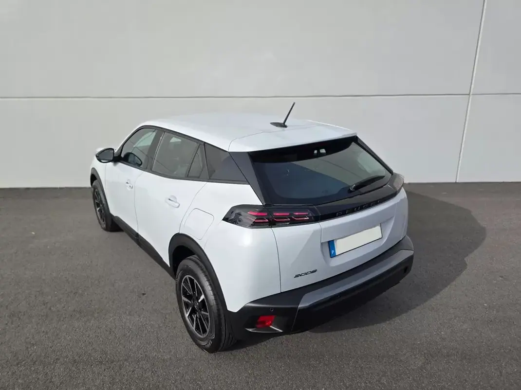 Peugeot 2008 2024 - 18500 EUR, 10965 km - AUTO.MOTO.pt - 10965km - foto 7 de 34