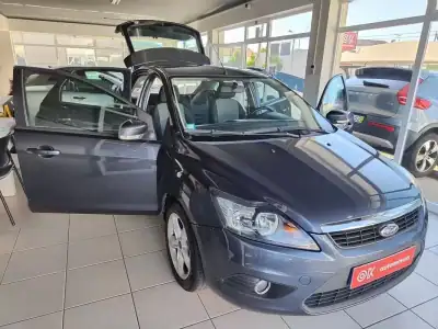 Ford Focus 2011 - 6750 EUR, 180000 km - AUTO.MOTO.pt - 180000km - foto 16 de 29