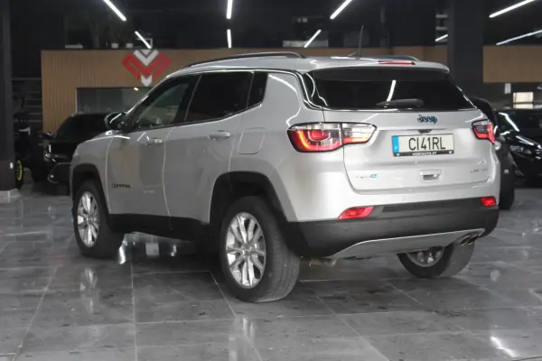 Jeep Compass 2020 — foto 2 de 32