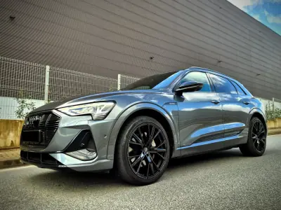 Audi e-tron 2020 - 29000 EUR, 133000 km - AUTO.MOTO.pt - 133000km - foto 5 de 23