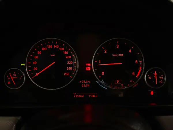 BMW 520 2012 - 18900 EUR, 219464 km - AUTO.MOTO.pt - 219464km - foto 22 de 23