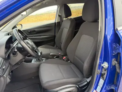 Hyundai i20 2023 - 15500 EUR, 49950 km - 49950km - foto 12 de 45