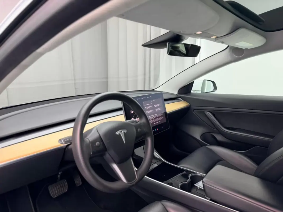 Tesla Model 3 2020 - 23750 EUR, 66000 km - AUTO.MOTO.pt - 66000km - foto 22 de 22