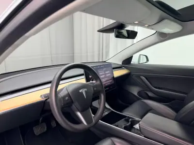 Tesla Model 3 2020 - 23750 EUR, 66000 km - AUTO.MOTO.pt - 66000km - foto 22 de 22