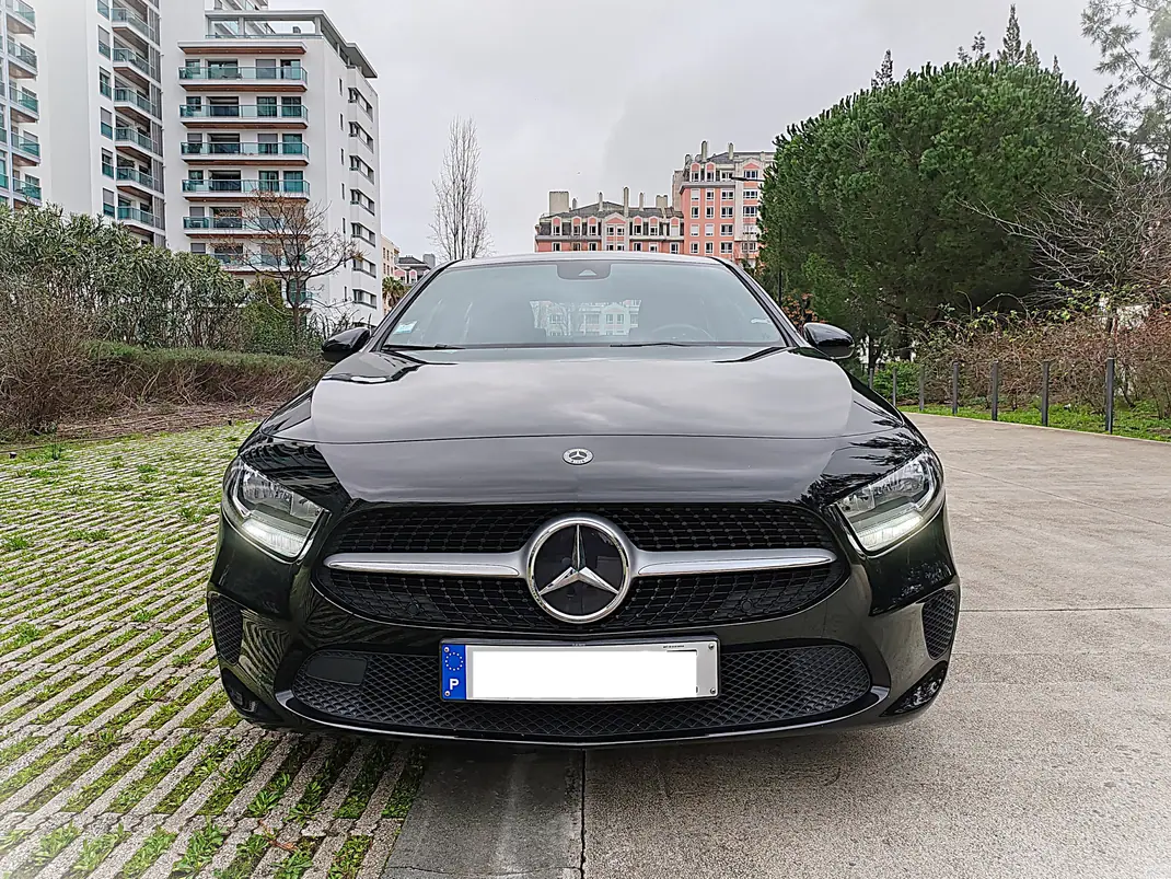 Mercedes-Benz A 180 Limousine 2020 - 21950 EUR, 87000 km - AUTO.MOTO.pt - 87000km - foto 1 de 9