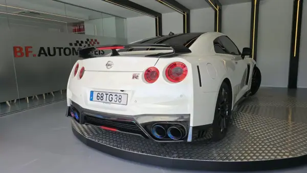 Nissan GT-R 2017 - 149950 EUR, 50238 km - AUTO.MOTO.pt - 50238km - foto 4 de 57