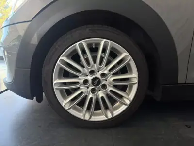 MINI 5 Portas 2016 - 14490 EUR, 101264 km - AUTO.MOTO.pt - 101264km - foto 11 de 27