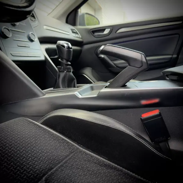 Renault Mégane 2017 - 11500 EUR, 185000 km - AUTO.MOTO.pt - 185000km - foto 17 de 20