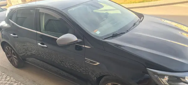 Renault Mégane 2019 - 13500 EUR, 158000 km - AUTO.MOTO.pt - 158000km - foto 4 de 6