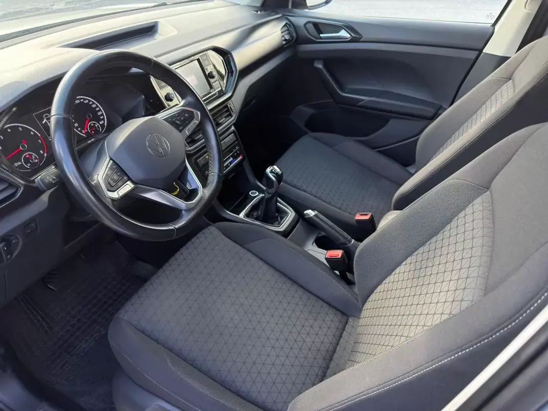 Volkswagen T-Cross 2023 - 14500 EUR, 149093 km - AUTO.MOTO.pt - 149093km - foto 10 de 24