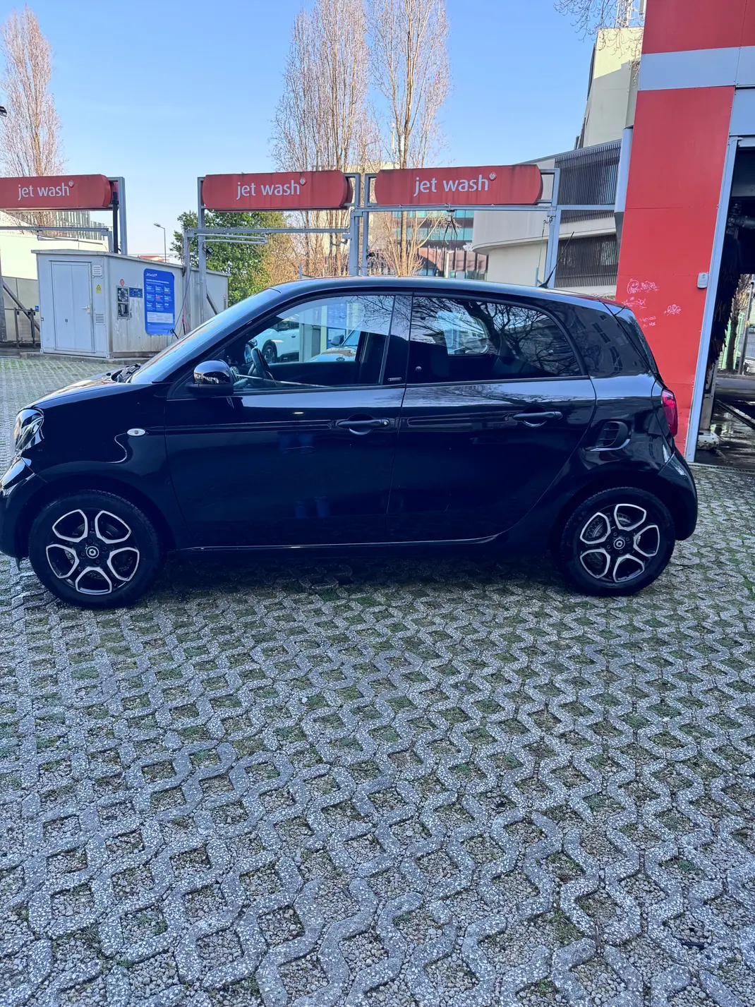 Smart ForFour 2016 - 12500 EUR, 84000 km - AUTO.MOTO.pt - 84000km - foto 1 de 8
