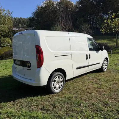 Fiat Doblo 1.3 Multijet ,3Lug. ,Iva Dedutivel 2017 - 9990 EUR, 198000 km - AUTO.MOTO.pt - 198000km - foto 9 de 27