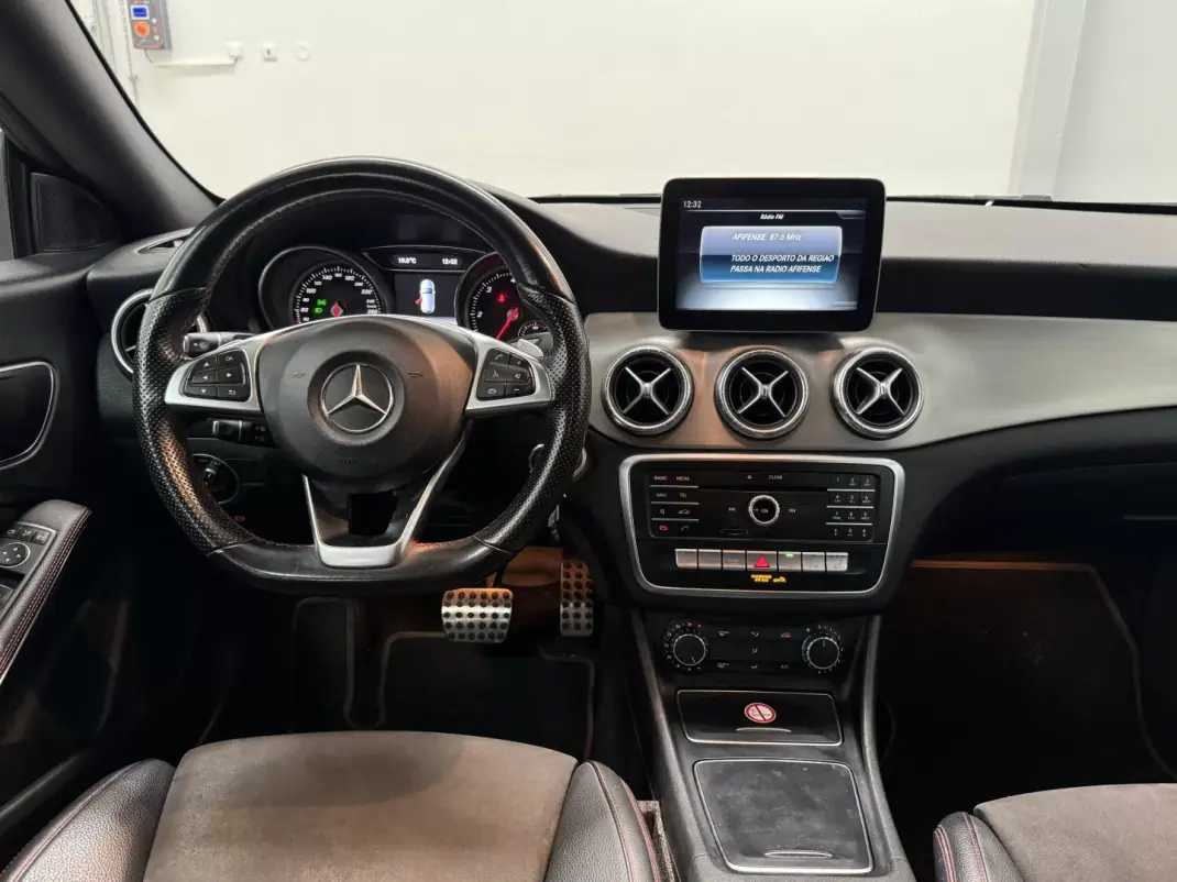 Mercedes-Benz CLA 220 2016 - 19890 EUR, 212000 km - AUTO.MOTO.pt - 212000km - foto 10 de 23