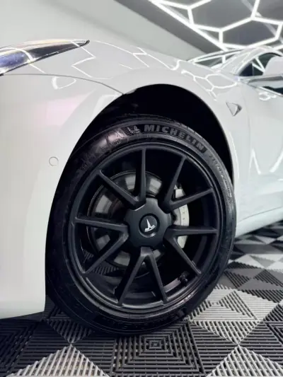 Tesla Model 3 2019 - 18500 EUR, 162000 km - AUTO.MOTO.pt - 162000km - foto 3 de 24