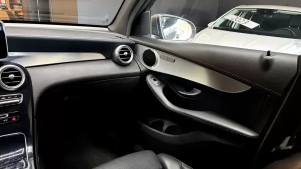 Mercedes-Benz GLC 250 2018 - 29990 EUR, 172000 km - 172000km - foto 37 de 56