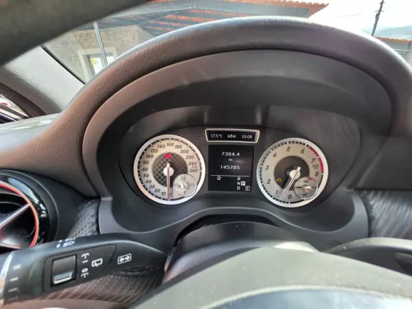 Mercedes-Benz A 250 2013 - 16950 EUR, 145000 km - AUTO.MOTO.pt - 145000km - foto 5 de 5