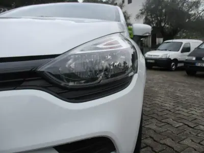 Renault Clio 2017 - 11990 EUR, 81000 km - 81000km - foto 4 de 24