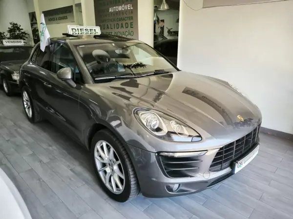 Porsche Macan 2014 - 42950 EUR, 177239 km - AUTO.MOTO.pt - 177239km - foto 13 de 59