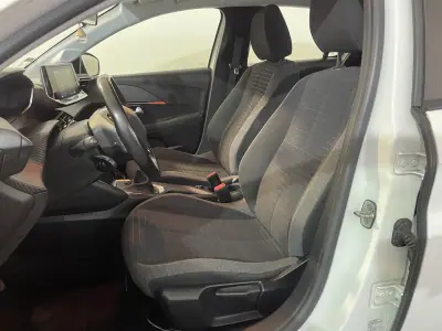 Peugeot 208 2020 - 11900 EUR, 177000 km - AUTO.MOTO.pt - 177000km - foto 11 de 28