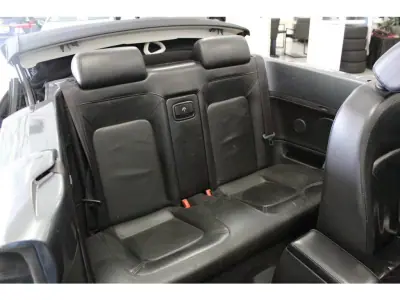 Volkswagen New Beetle Cabriolet 2007 - 7990 EUR, 161340 km - AUTO.MOTO.pt - 161340km - foto 12 de 19