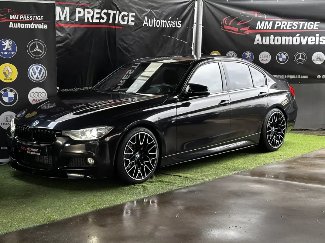 BMW 318 2014 - 18750 EUR, 237000 km - AUTO.MOTO.pt - 237000km - foto 1 de 40