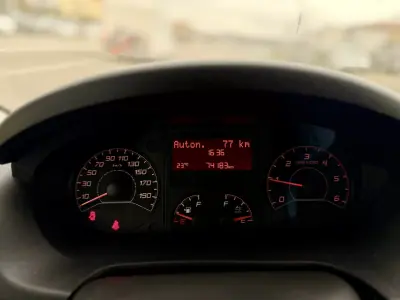 Opel 2023 - 28450 EUR, 75000 km - AUTO.MOTO.pt - 75000km - foto 15 de 20