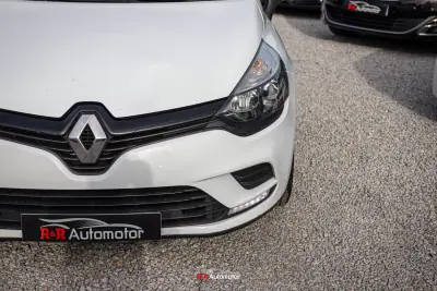 Renault Clio 2018 — foto 6 de 19