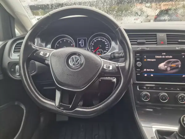 Volkswagen Golf 2019 - 18999 EUR, 139668 km - AUTO.MOTO.pt - 139668km - foto 23 de 30