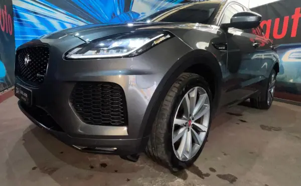 Jaguar E-Pace 2018 - 20899 EUR, 129000 km - 129000km - foto 6 de 48