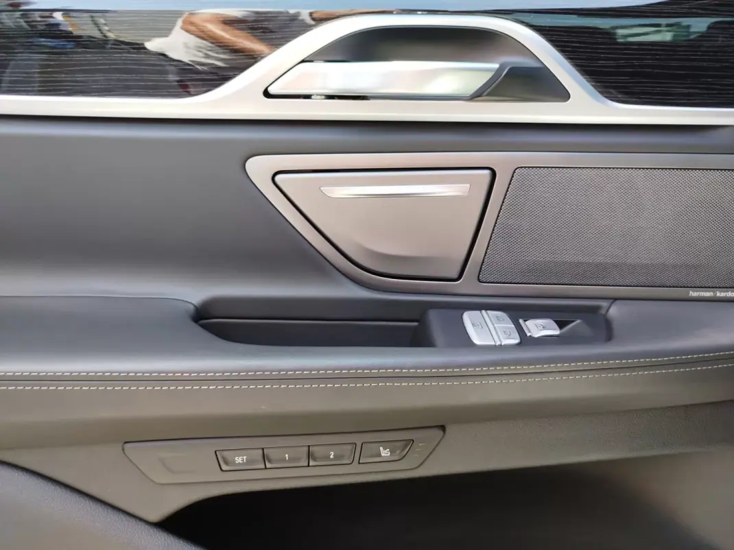 BMW 725 2019 - 58900 EUR, 96769 km - AUTO.MOTO.pt - 96769km - foto 16 de 23
