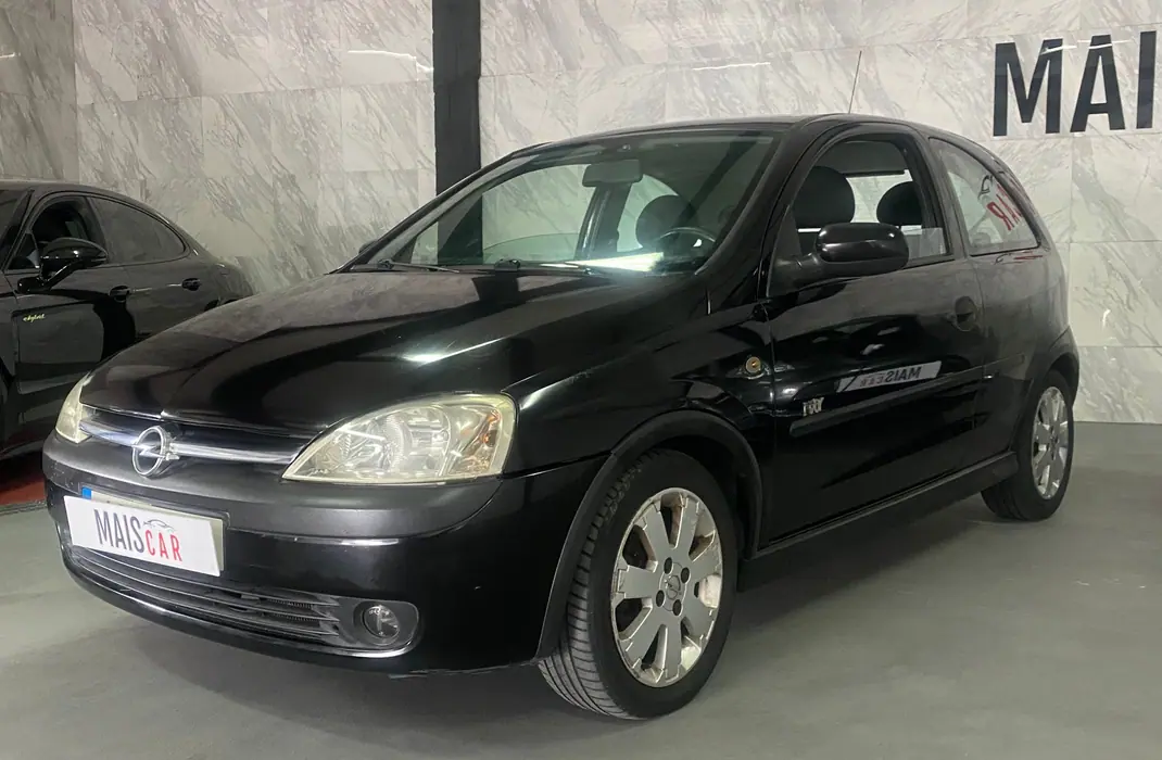 Opel Corsa 2003 - 1250 EUR, 250000 km - AUTO.MOTO.pt - 250000km - foto 1 de 21
