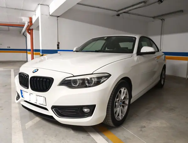BMW 2 Series 2017 — foto 2 de 9